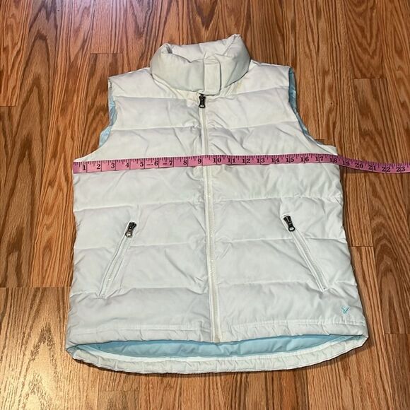 American Eagle Puffy Vest, lightweight, white, Small - Picture 2 of 7